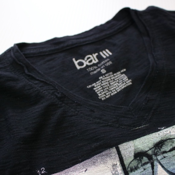BAR III GRAPHIC V-NECK T-SHIRT - Picture 4 of 5